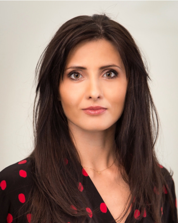 Dr. Raluca Cosgarea