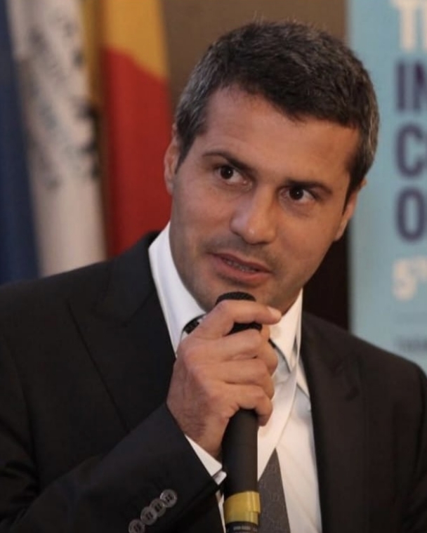 Dr. Bran Simion